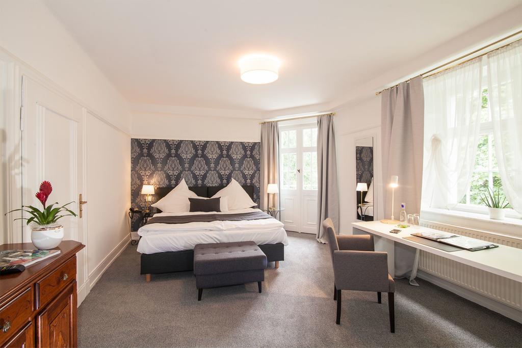 Hofgut Dippelshof Hotel- Und Restaurant Kg Mühltal Eksteriør billede