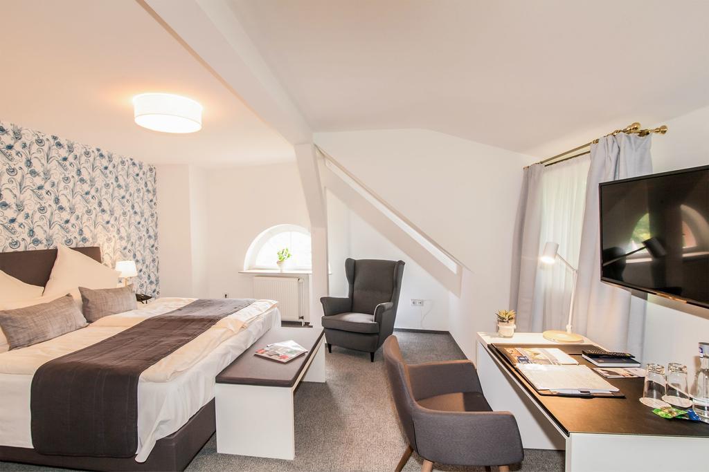 Hofgut Dippelshof Hotel- Und Restaurant Kg Mühltal Eksteriør billede