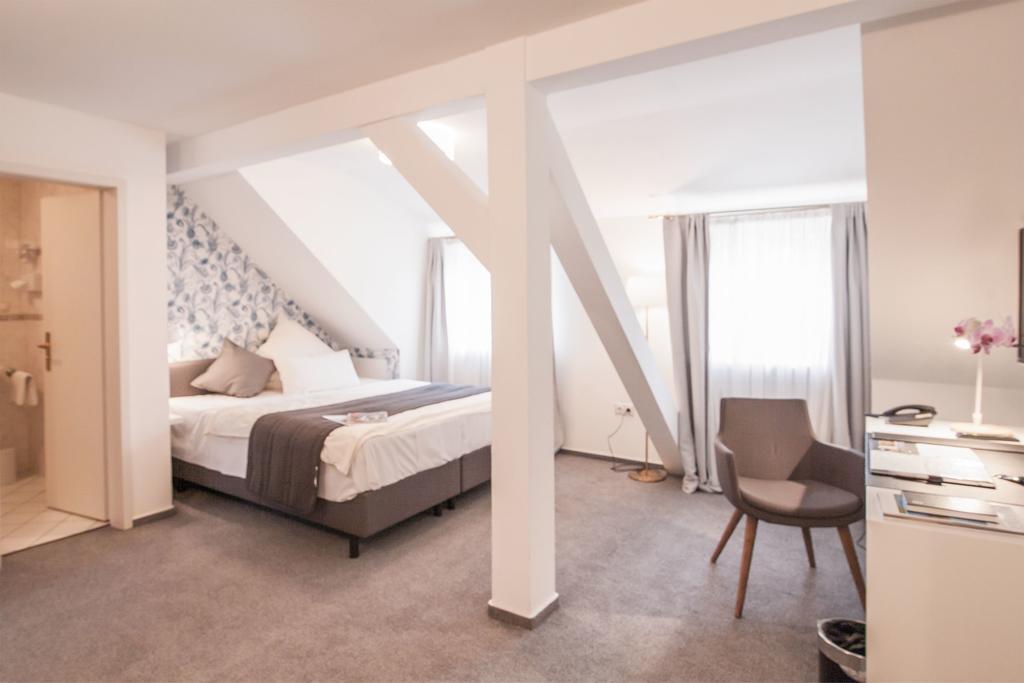 Hofgut Dippelshof Hotel- Und Restaurant Kg Mühltal Eksteriør billede